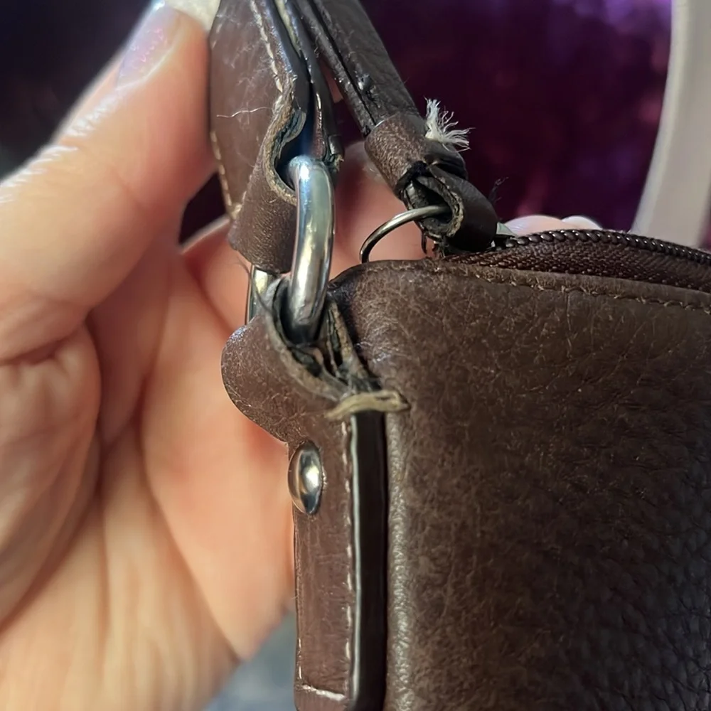 Brown pebbled leather crossbody soho style bag - Picture 7 of 15